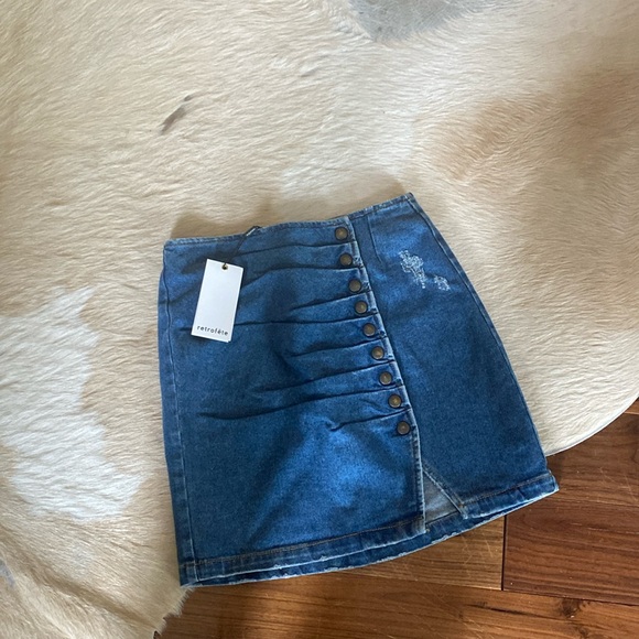 Retrofete mini skirt size XS - Picture 3 of 7
